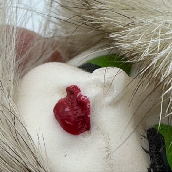 Vintage Art Deco Style Portrait Painted PorcelainLady Face Mink Fur Brooch Pin - Picture 8 of 10